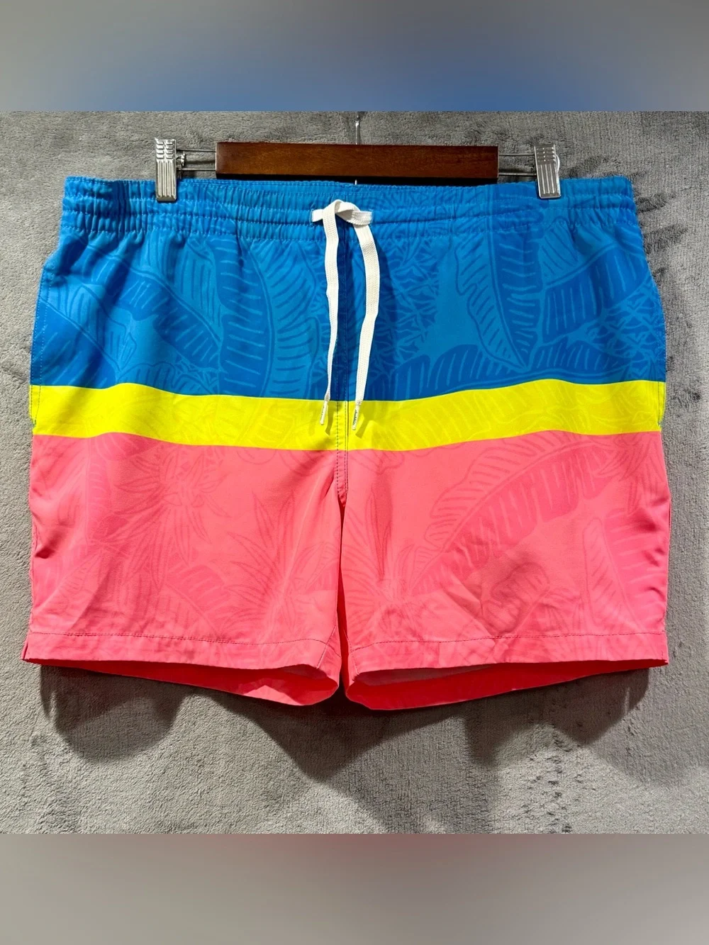 Chubbies The Squarely Circles Lined Swim Shorts‎ 5.5 Inseam Mens Size M Beach